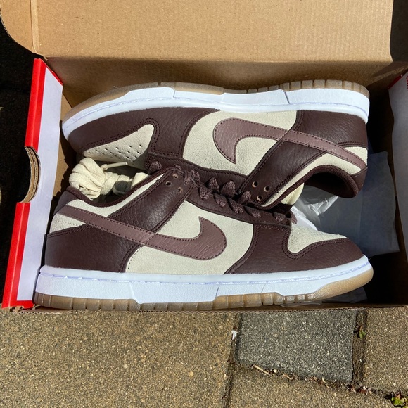 Nike Dunk Low Plum Eclipse (Women’s) - Picture 5 of 9